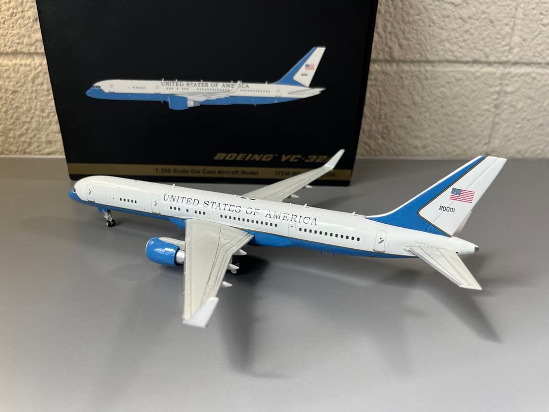 Boeing VC-32A 1/200 モデルプレーン