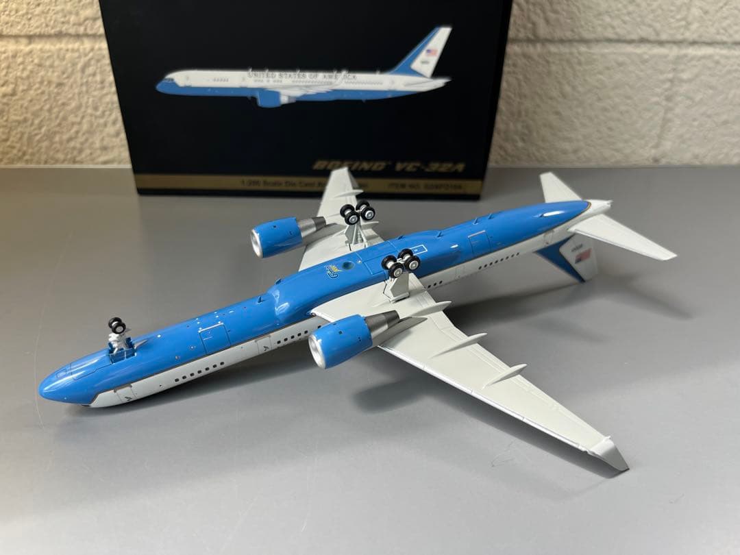 Boeing VC-32A 1/200 モデルプレーン