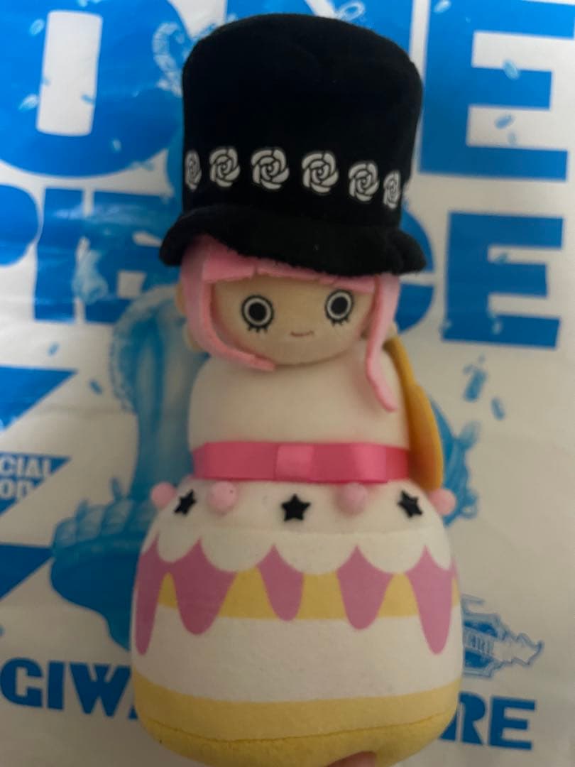 ONE PIECEペローナぬいぐるみ缶バッジアクスタなど