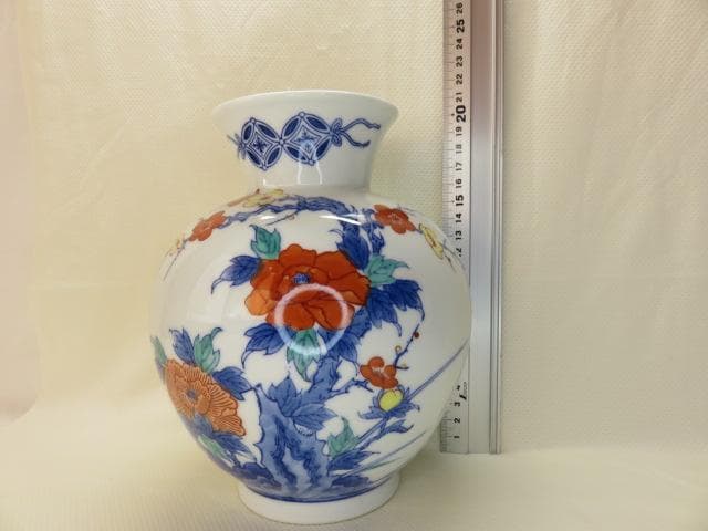 ☆鍋島焼 和泉作 花瓶 若牡丹 丸型 6寸 共箱☆