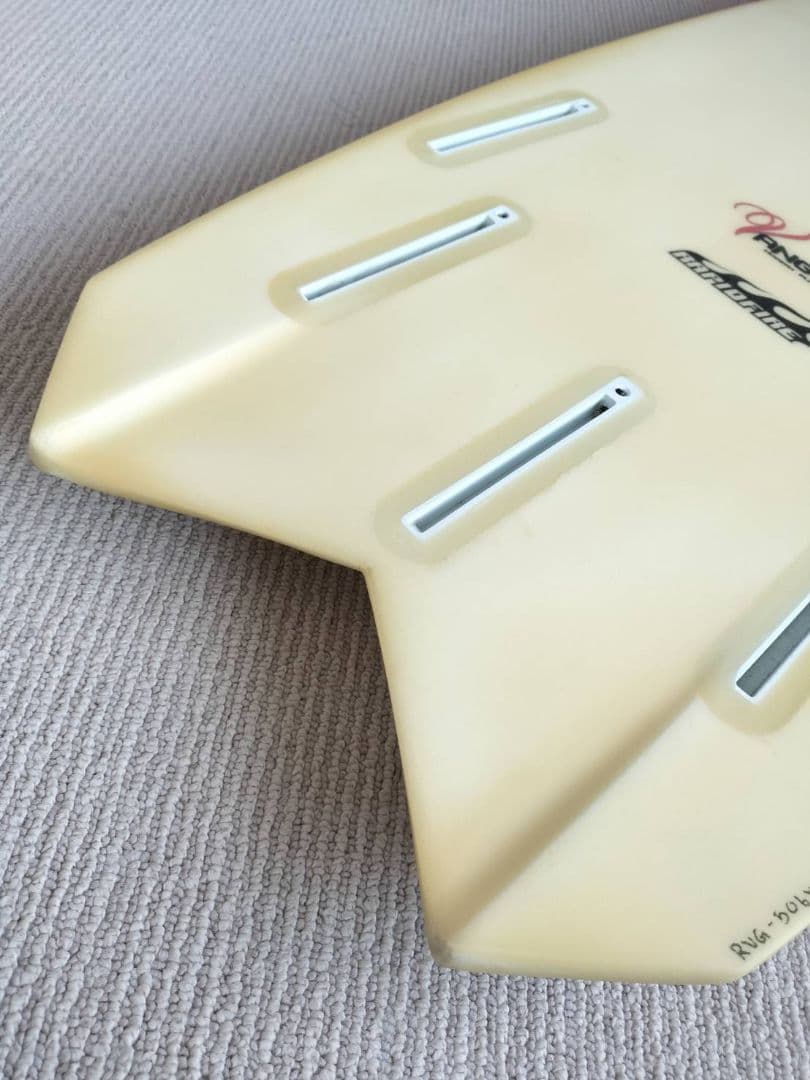 ꧁極美品꧂　ヴァンガード　5.6 ファイヤーワイヤー　ショートボード　ケース付き