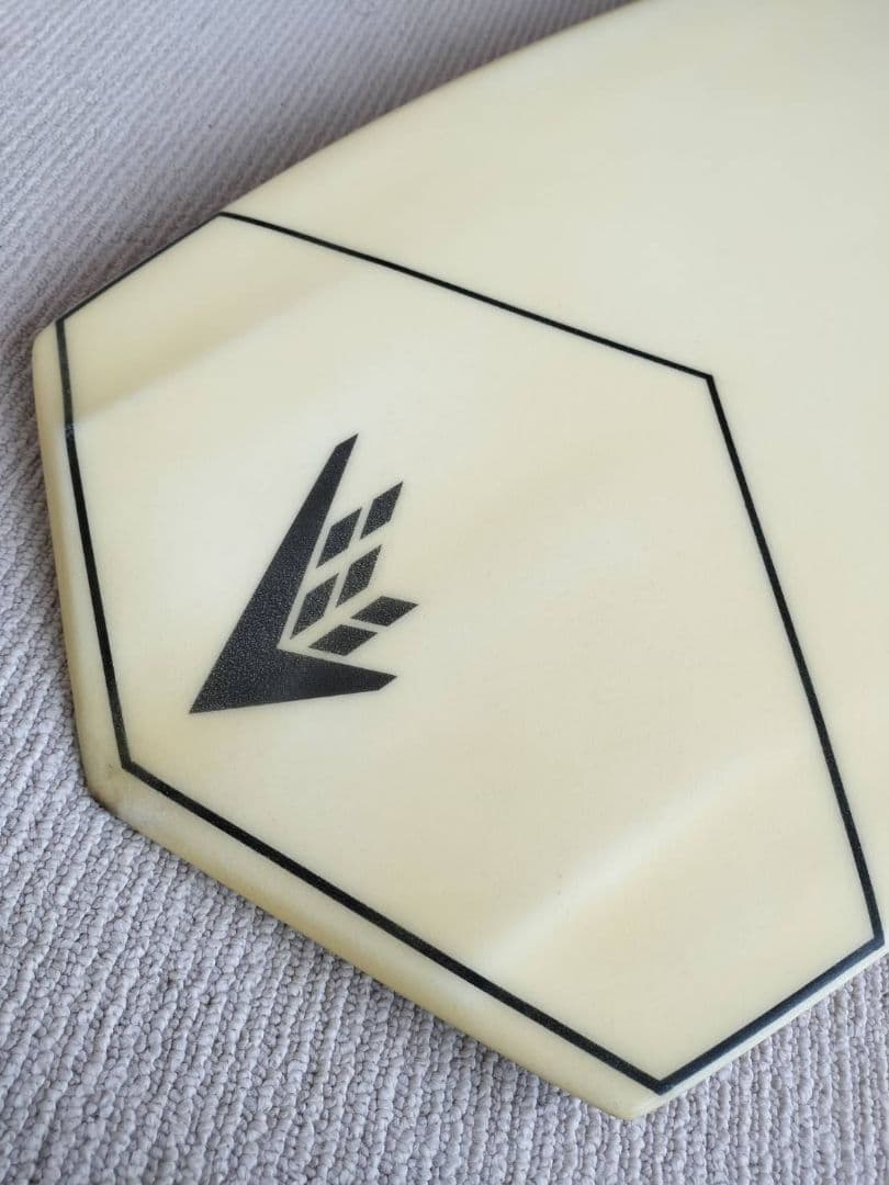 ꧁極美品꧂　ヴァンガード　5.6 ファイヤーワイヤー　ショートボード　ケース付き