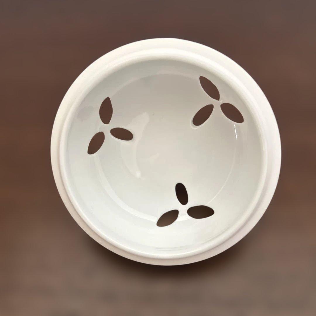 中村清六 作 白磁染付 山水絵香炉