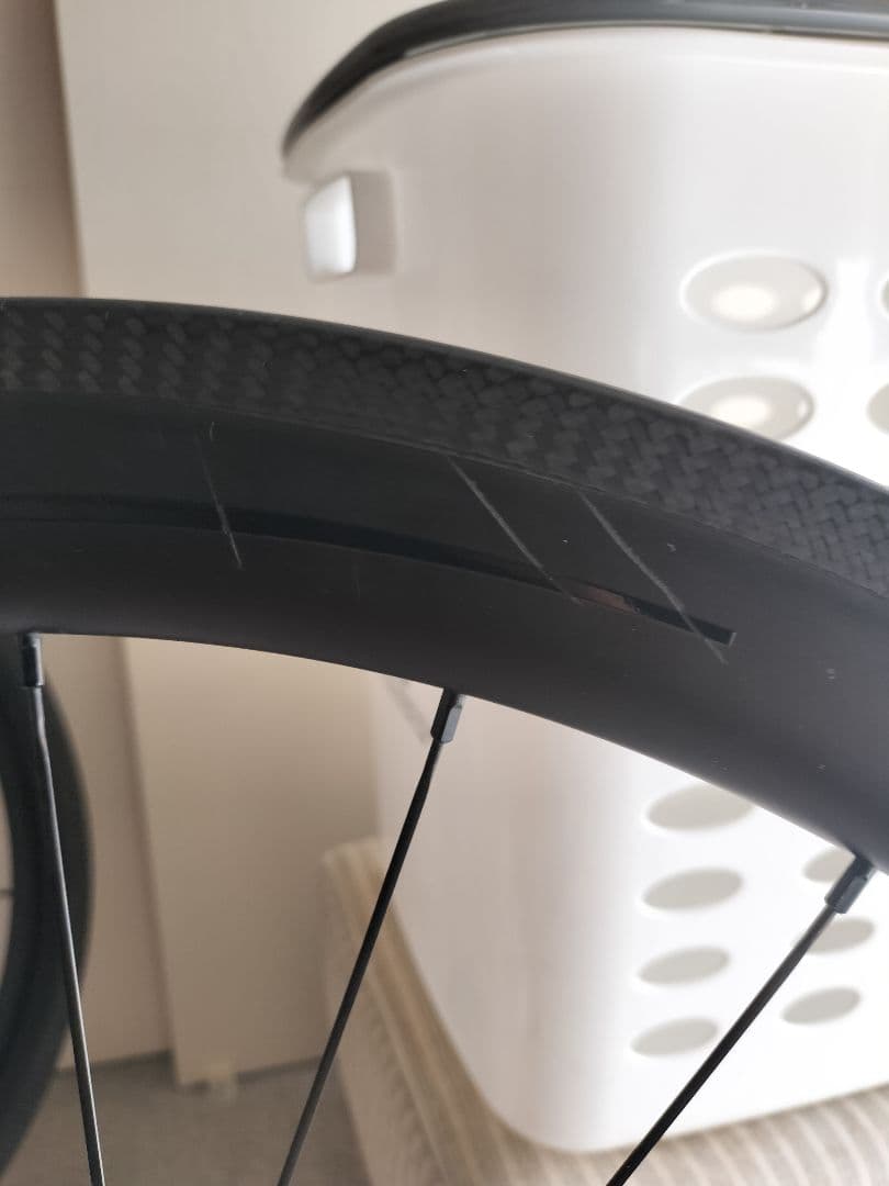 アイカン エアロ50s カ―ボンホイール