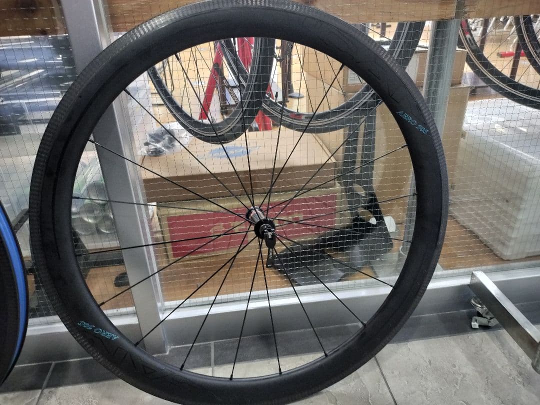 アイカン エアロ50s カ―ボンホイール