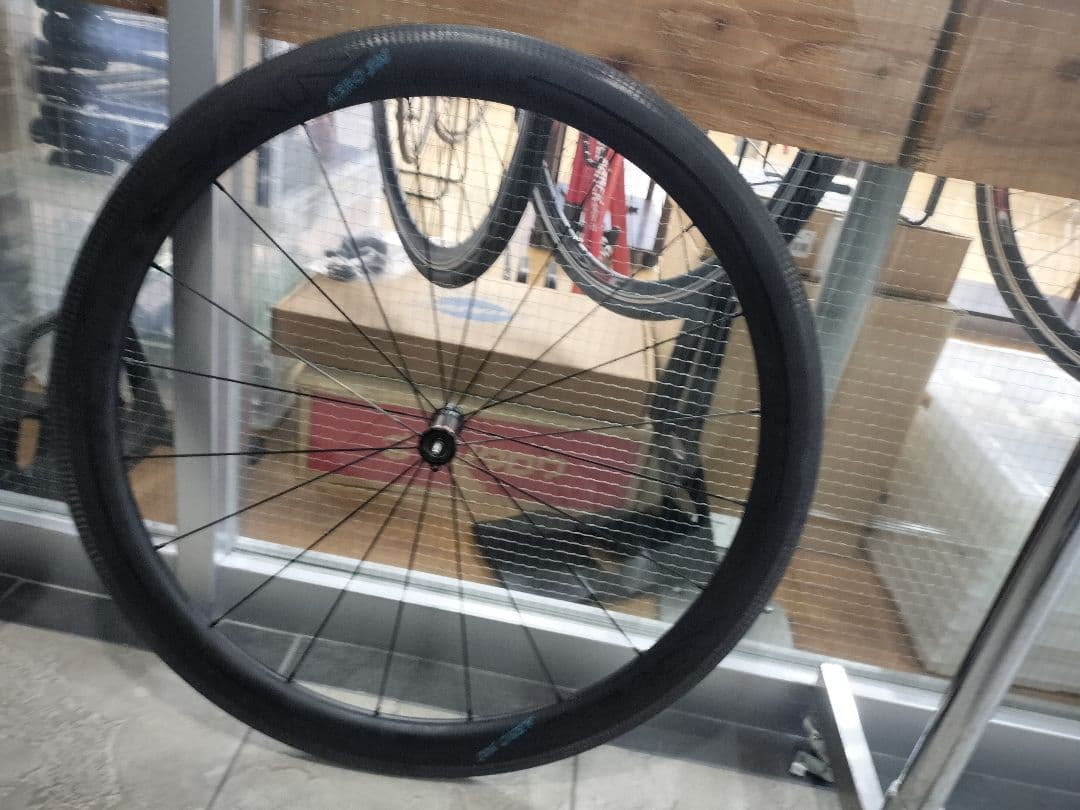 アイカン エアロ50s カ―ボンホイール