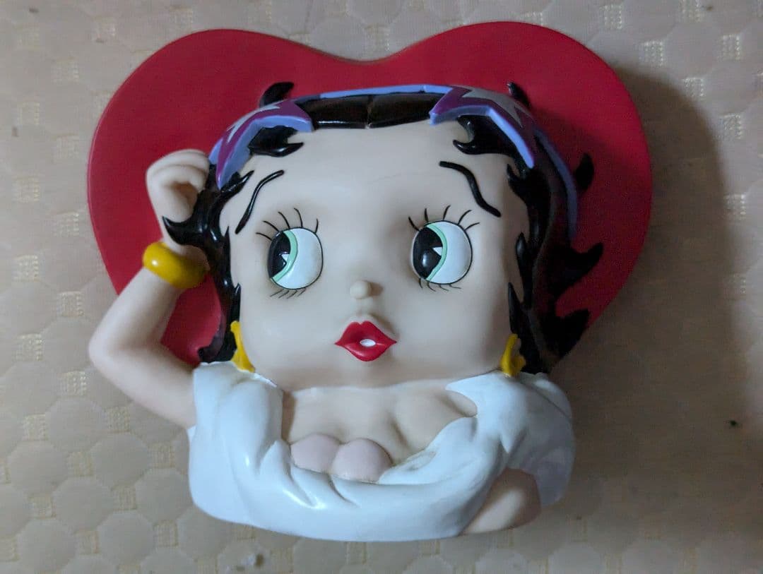 【“ベティちゃん”のソフビな貯金箱】 1997 中古品