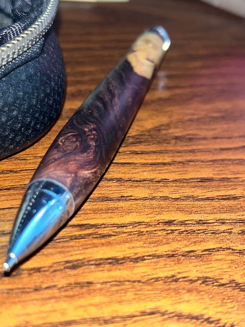 ローズウッド瘤　紫白