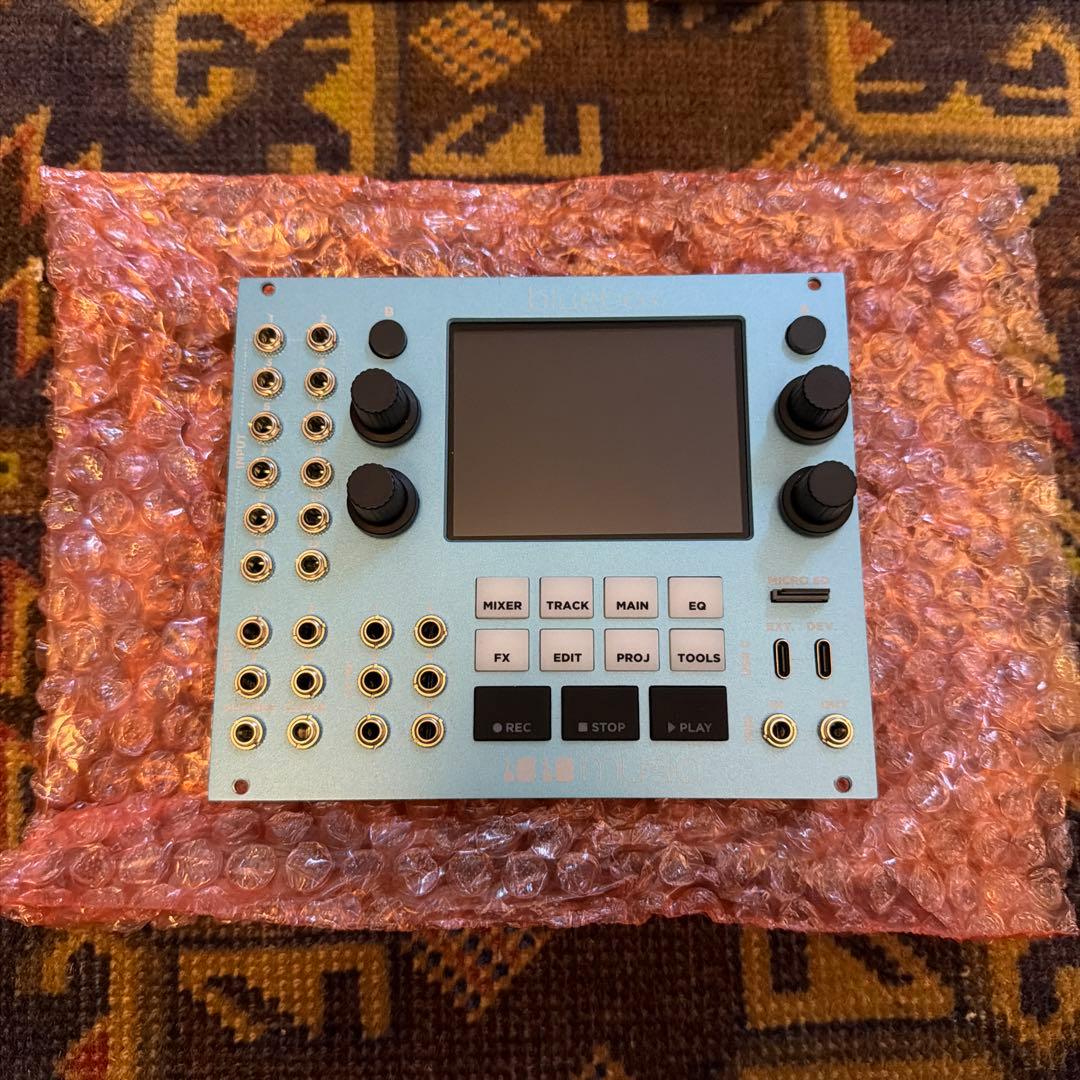 鍵盤楽器 1010music / bluebox eurorack edition