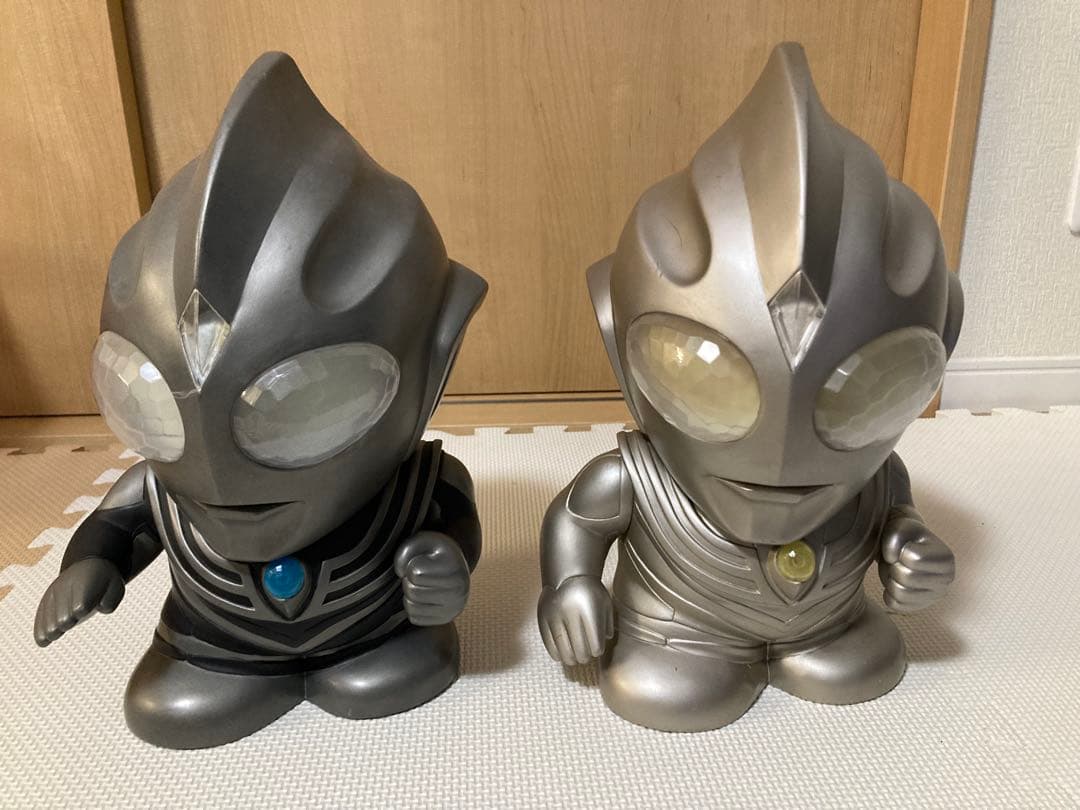 ウルトラマン貯金箱