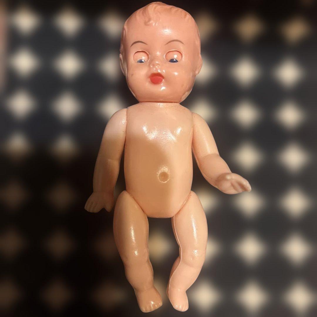 アンティーク セルロイド人形　青い目　瞳をとじる　香港　赤ちゃん