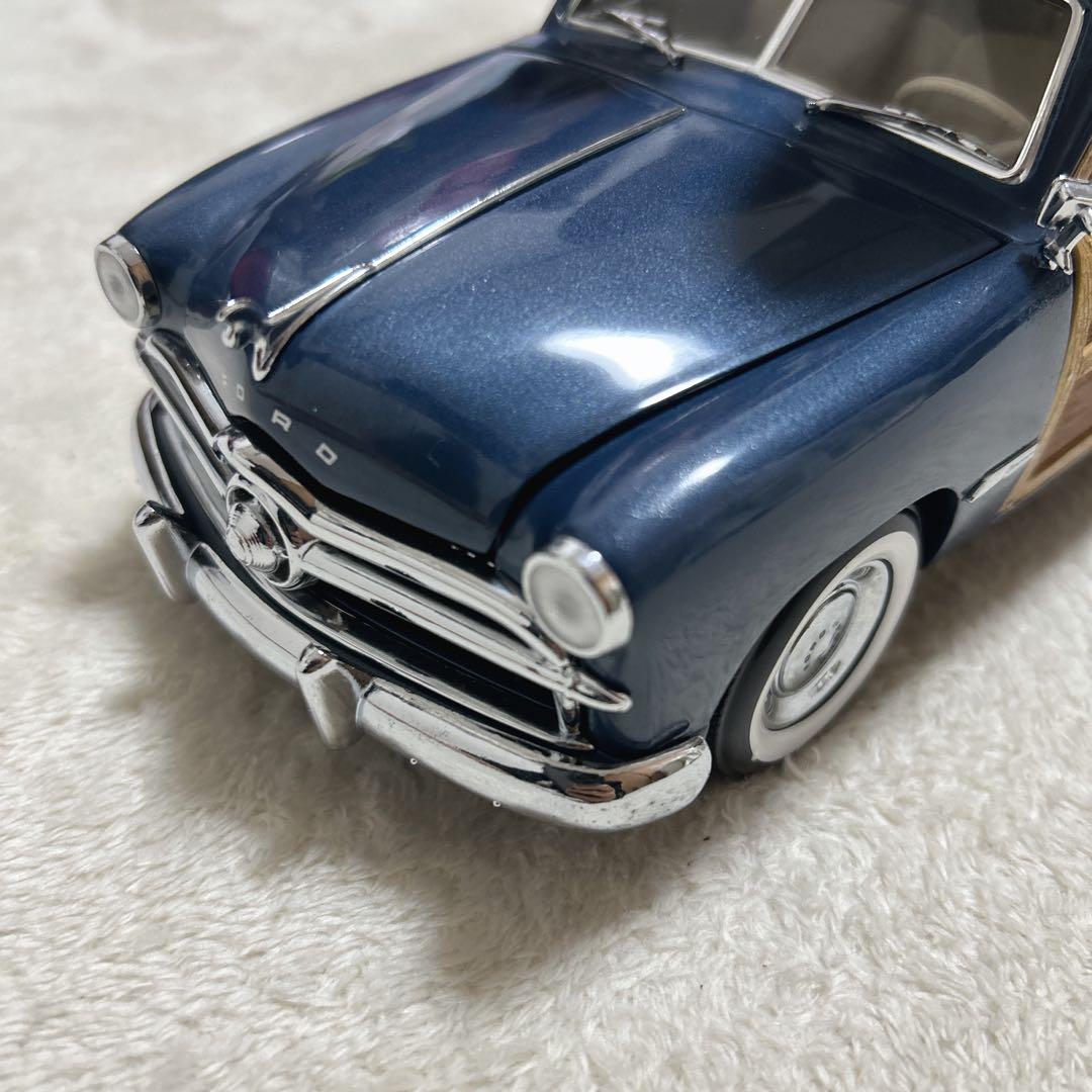 美品 フォード ウッディーワゴン 1/18 1949 モーターシティクラシクス