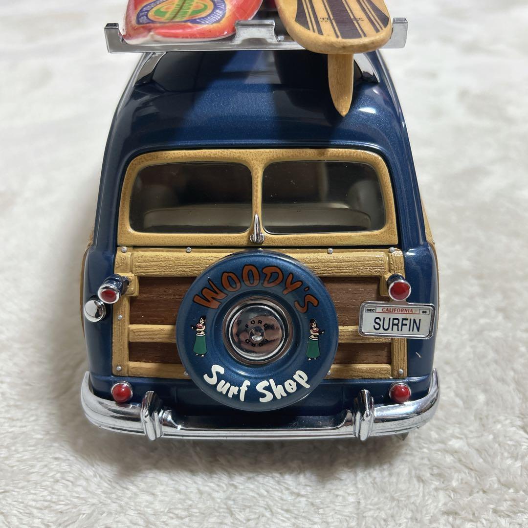 美品 フォード ウッディーワゴン 1/18 1949 モーターシティクラシクス