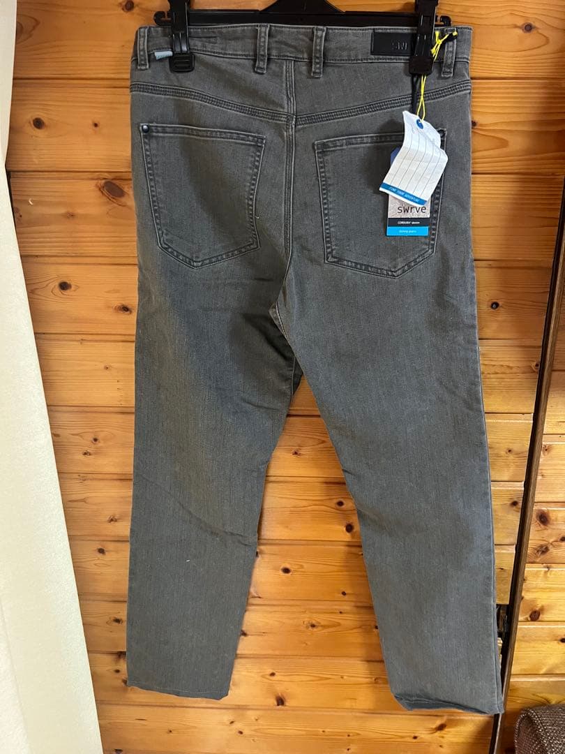 新品　swrve スワーブ　デニム　32 裾カット有り