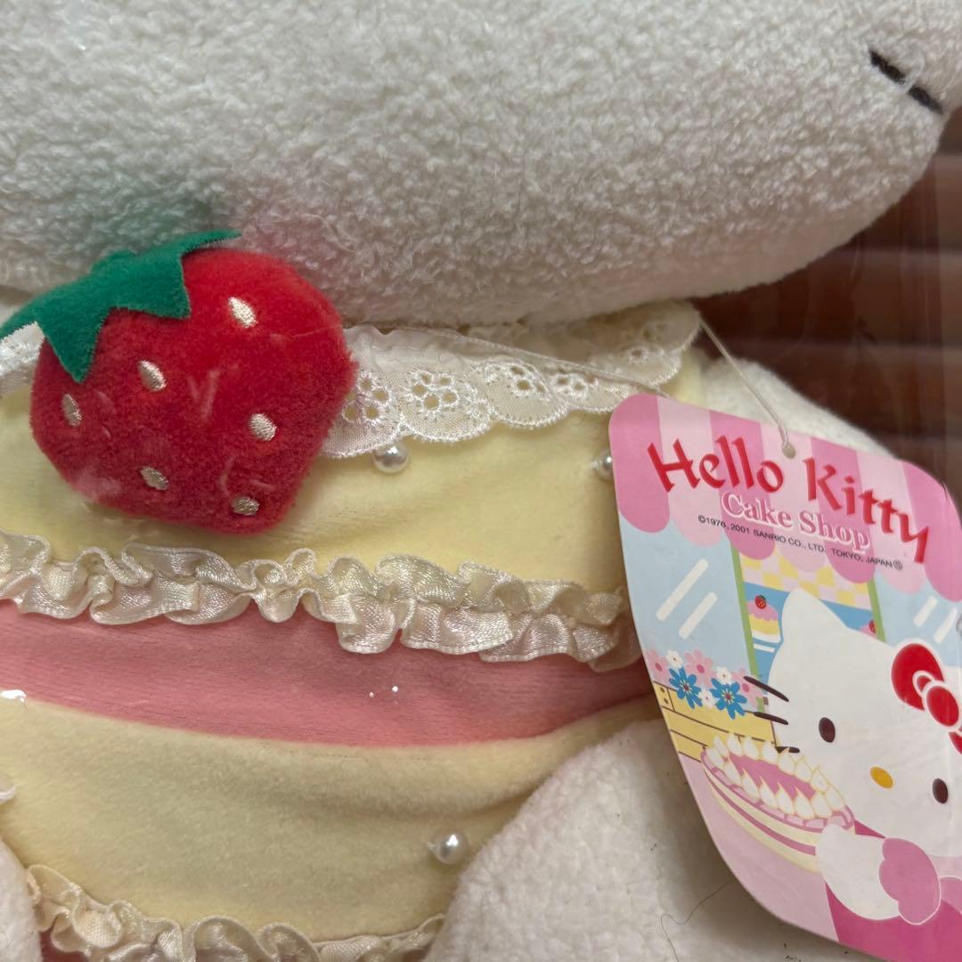 新品　ハローキティ　Hello kitty ぬいぐるみ　大　ショートケーキ