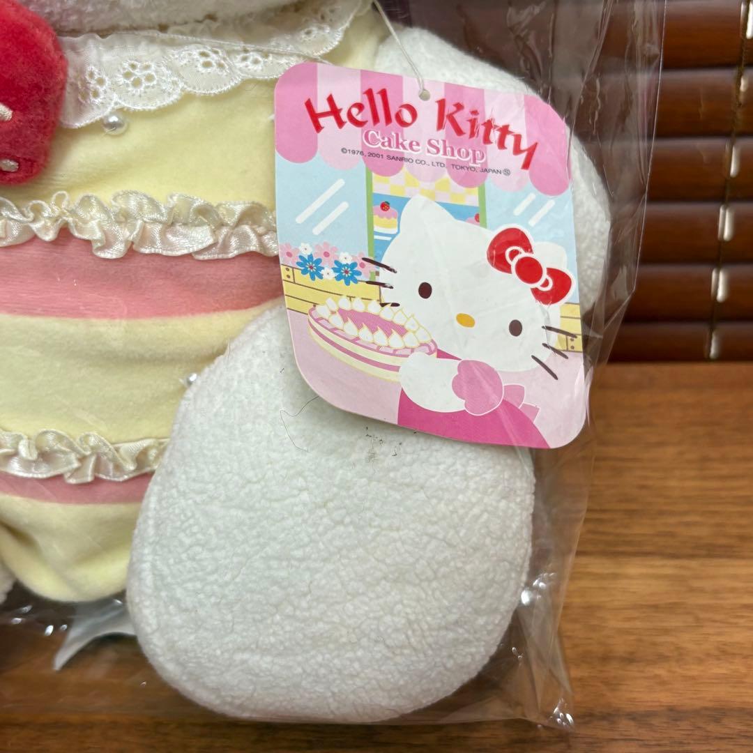 新品　ハローキティ　Hello kitty ぬいぐるみ　大　ショートケーキ