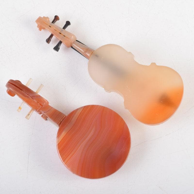 中国　赤瑪瑙彫刻　小さな楽器　弦楽器など　4点　箱付　V　9210