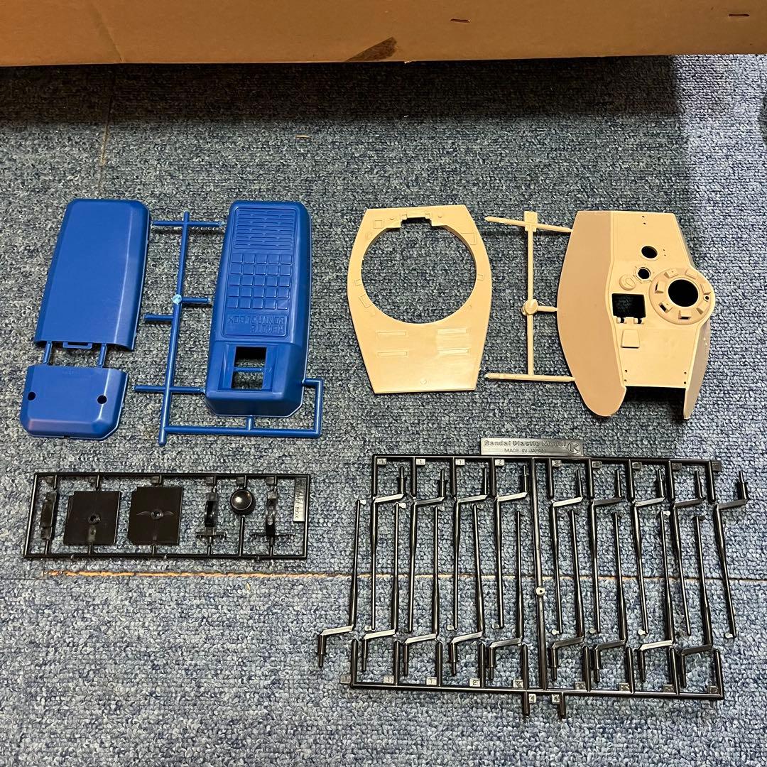 未組立品　1/24 キングタイガー King Tiger Sd.Kfz. 182