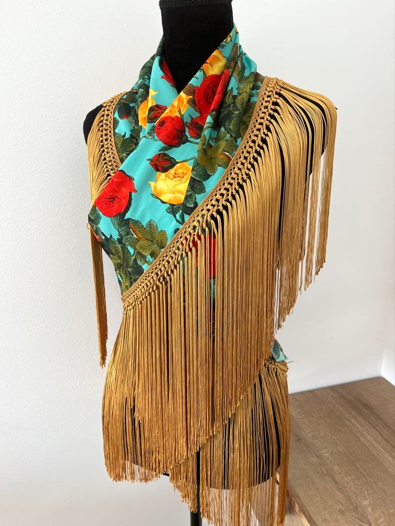 フラメンコ　ターコイズブルー花柄　ゴールドフレコ　スペイン製　マントンシージョ