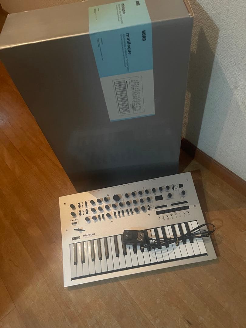 KORG minilogue アナログシンセ　37key 美品
