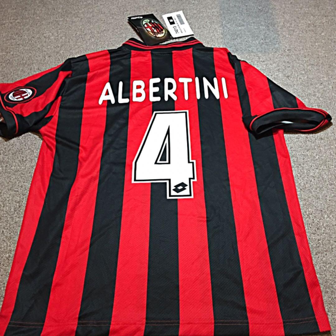 サッカー ユニフォーム ミラン