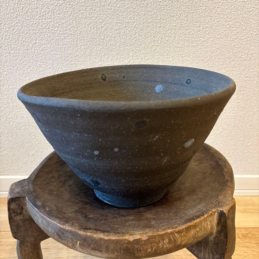 荒木義隆氏作 黒色陶器鉢(ワインクーラー)青点付き
