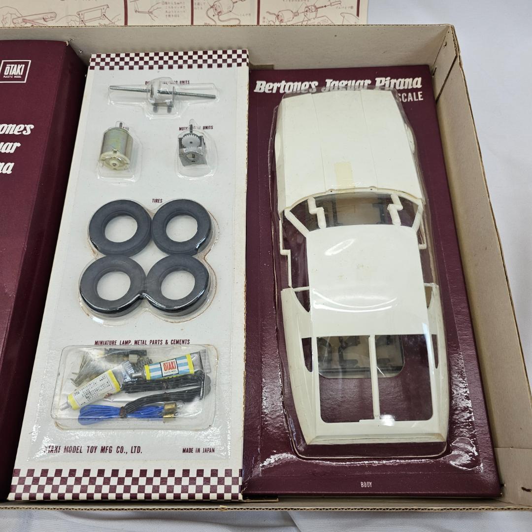 【希少】Bertone's Jaguar Pirana 1/16スケールオオタキ