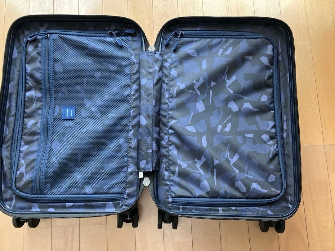 イノベーター　スーツケース　ダークネイビー　38L 機内持ち込み可