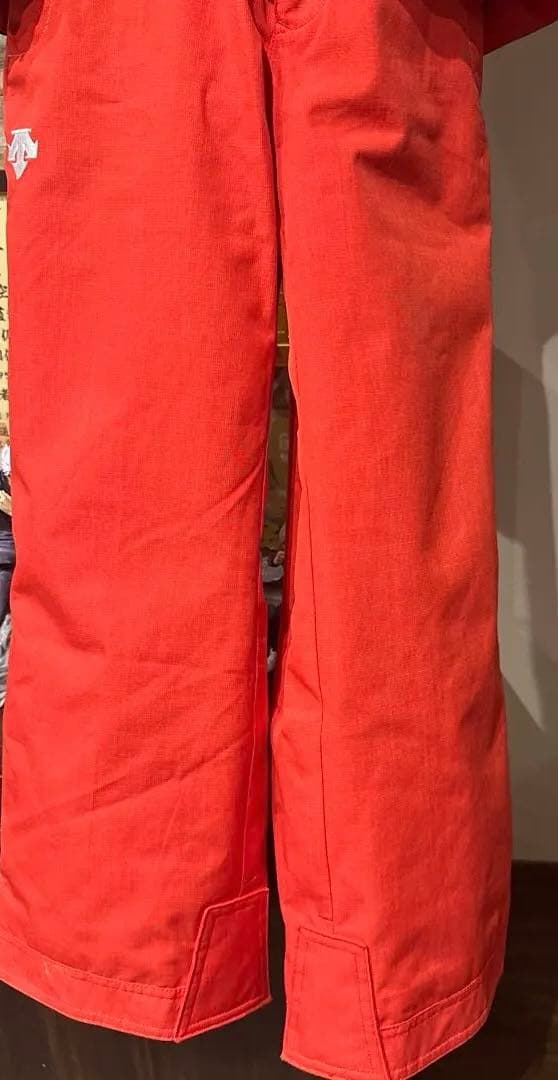 ★美品★ DESCENT MoveSport スキーウェア上下セット 子ども用