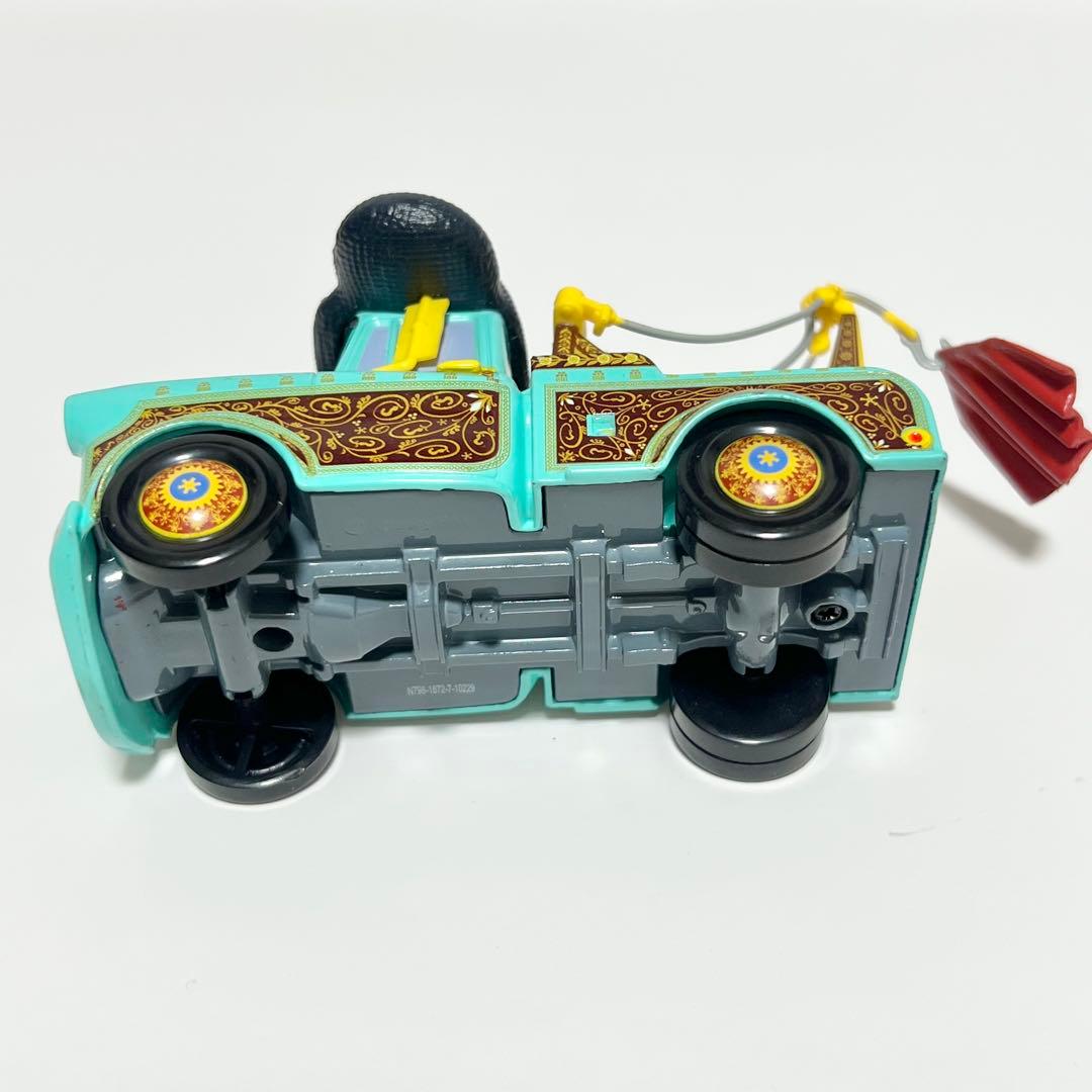 ディズニーストア限定　闘牛士メーター　ライトニング　マックイーン　カーズ