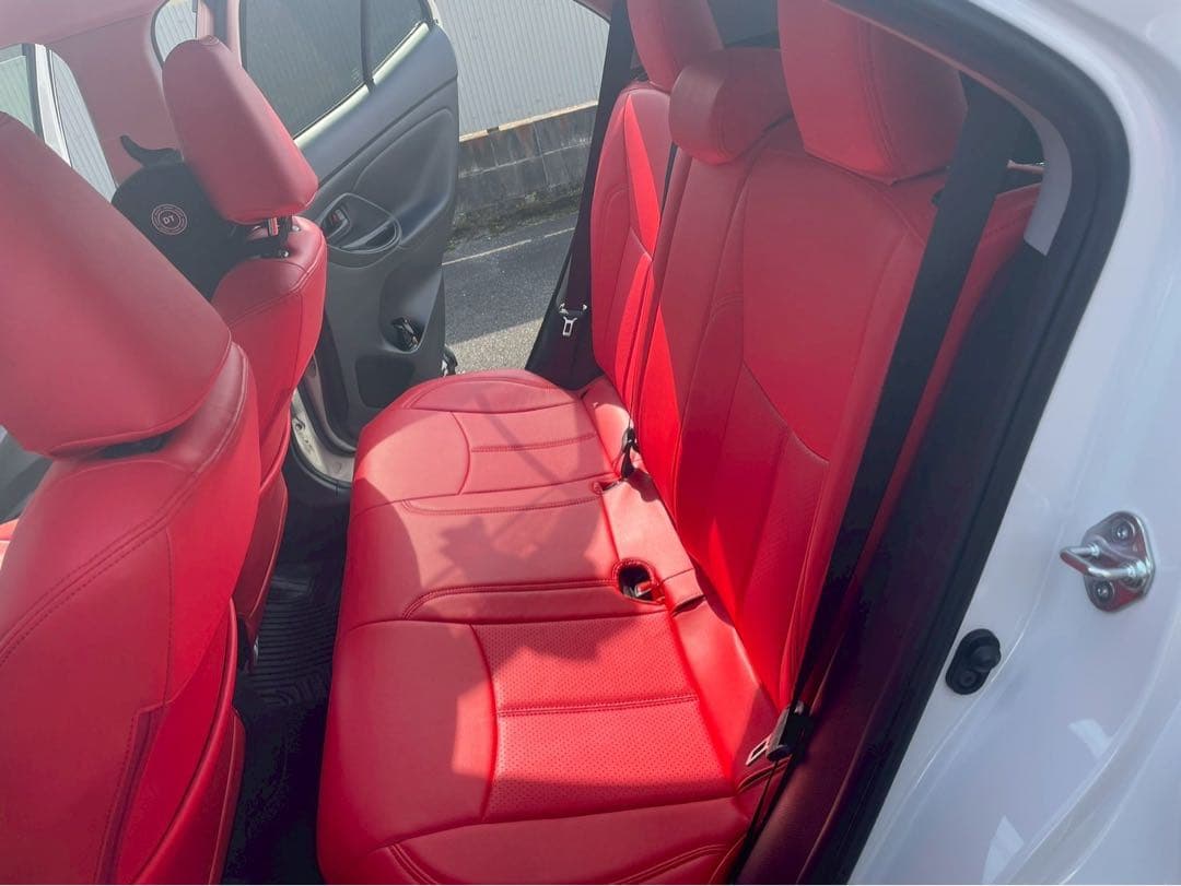 night　ヤリスクロス　シートカバー　RED