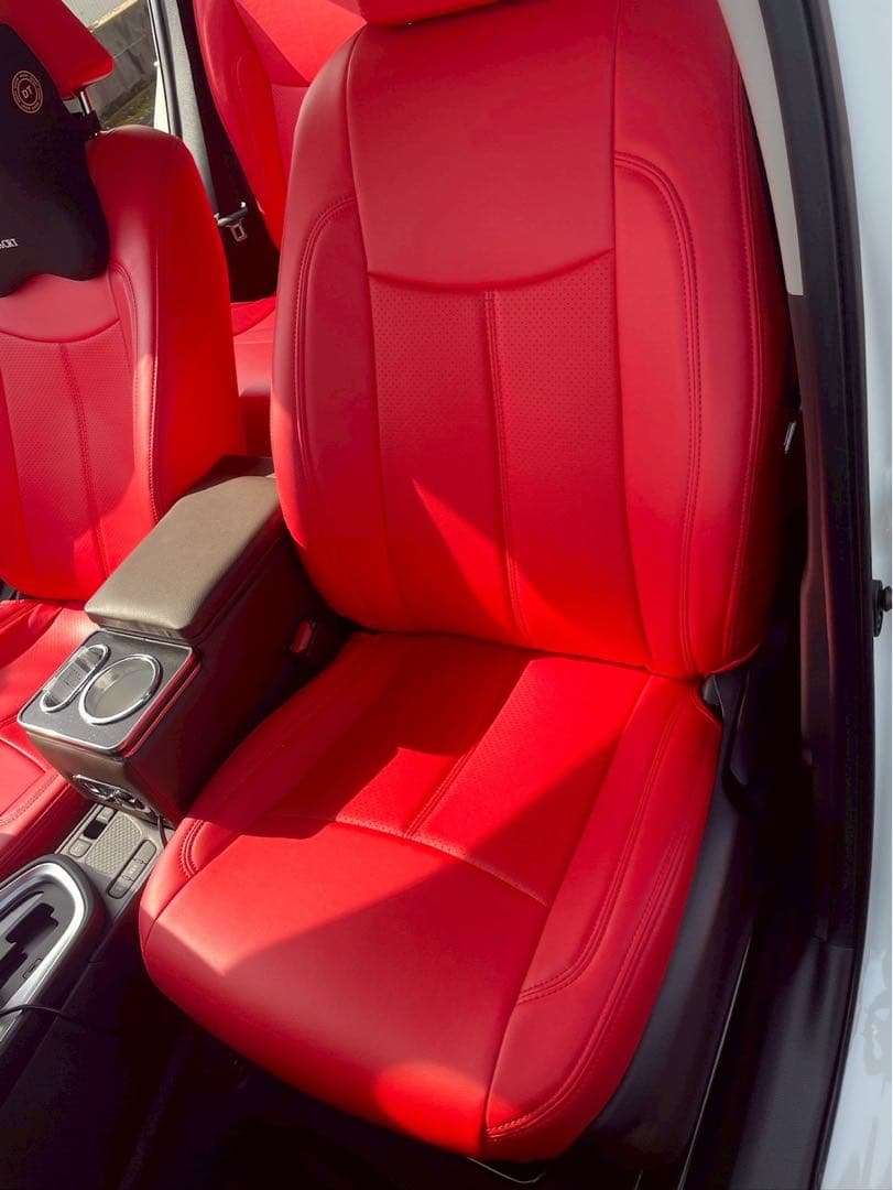 night　ヤリスクロス　シートカバー　RED