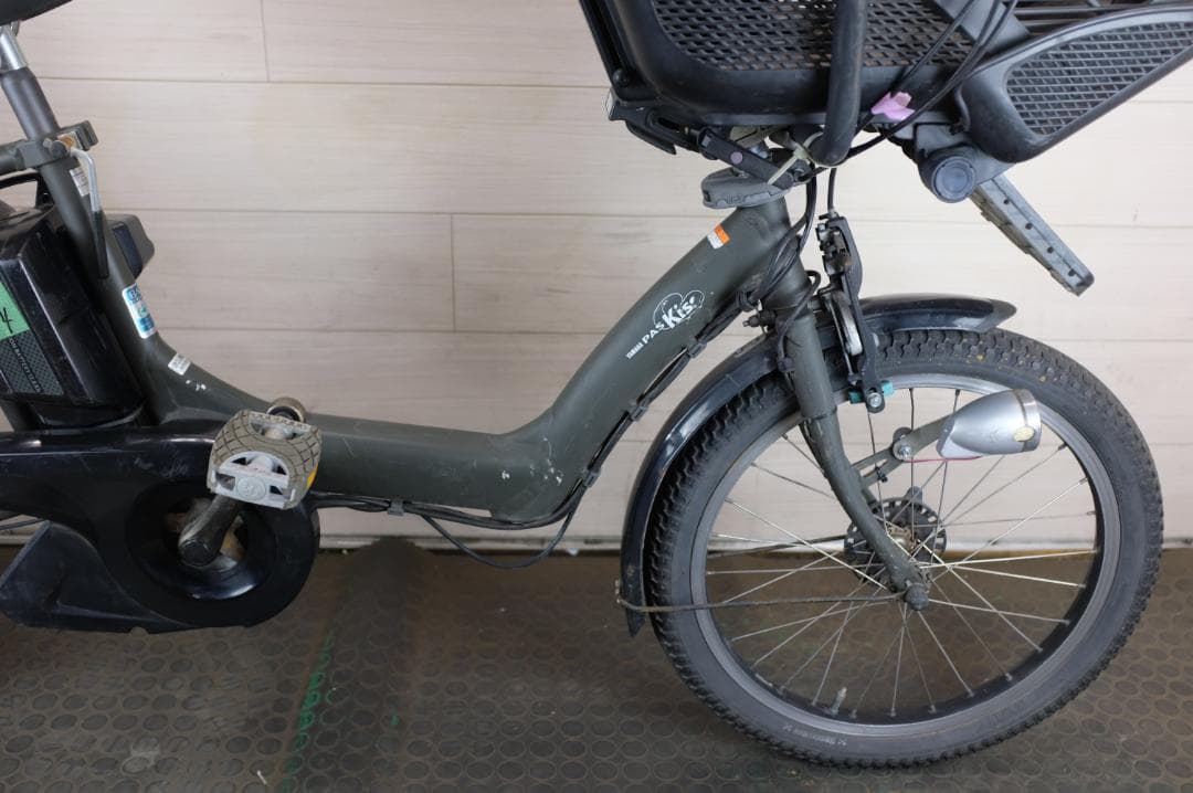 み*ん様 電動自転車ヤマハPAS　KISS　20インチ　3段　12.8Ah充電器