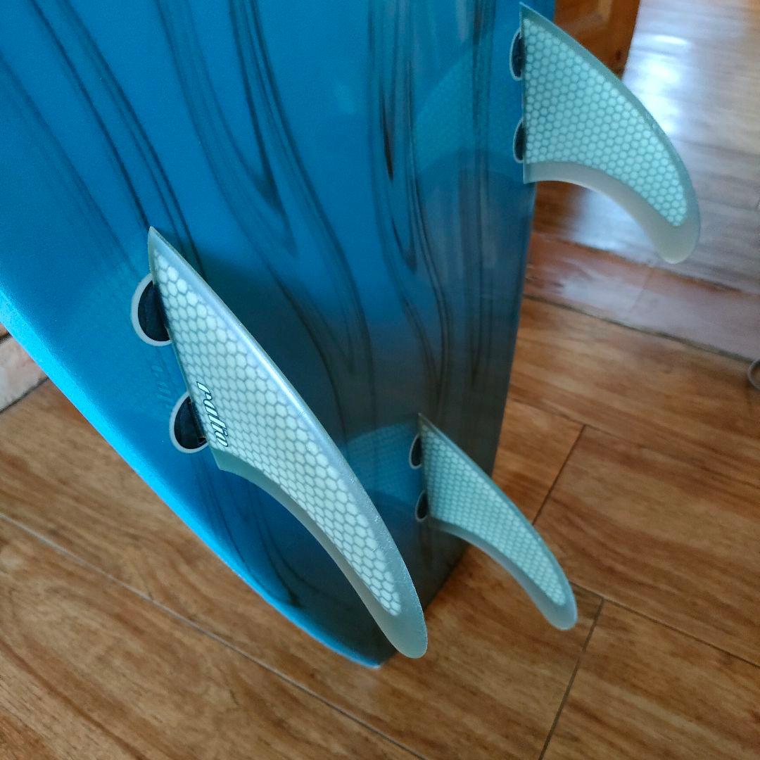 美品　SCELL　ミッドレングスサーフボード　6.8