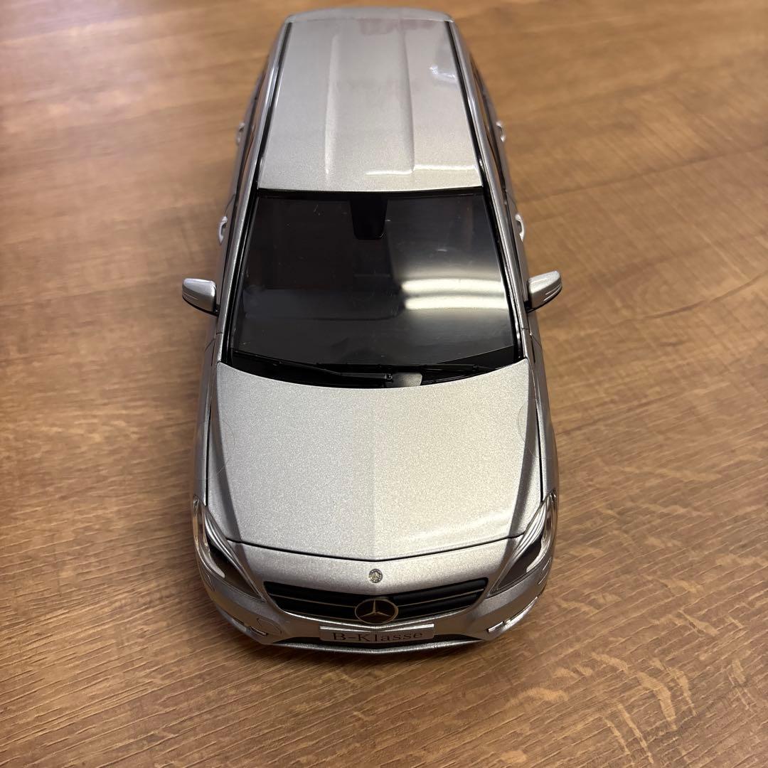 Mercedes Benz メルセデスベンツ B-Klasse 1/18