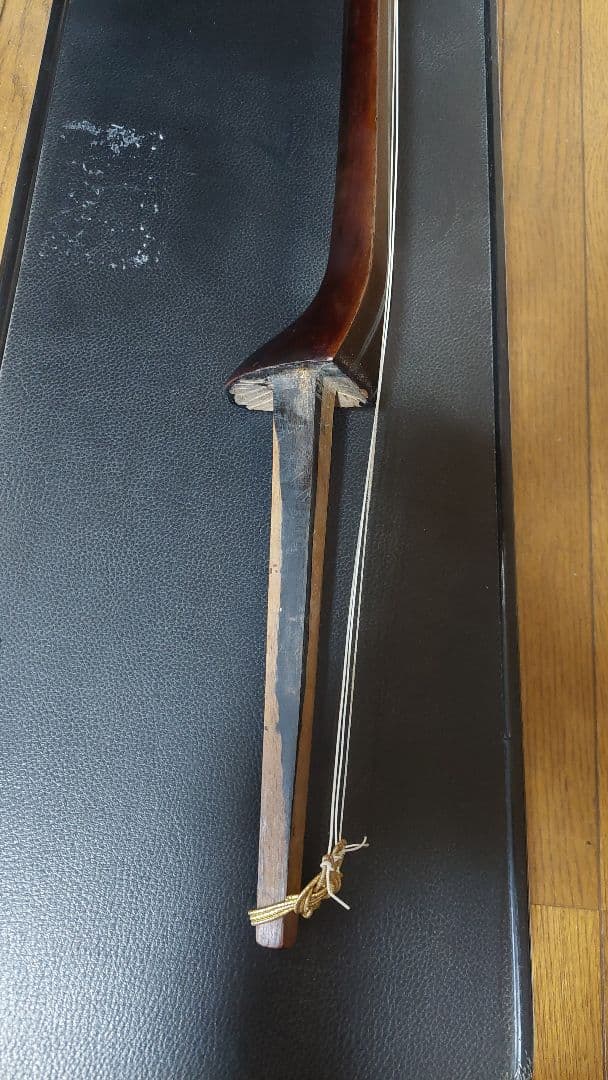 三線 沖縄三線　本体　ハードケース付き　ヴィンテージ三線