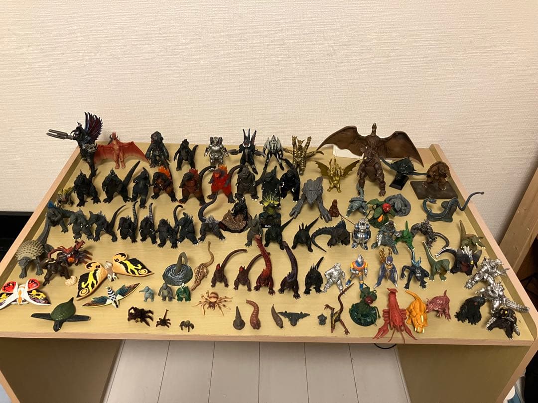 （値下げ）ゴジラ・ガメラ HG ガチャガチャ その他シリーズ 約80体セット