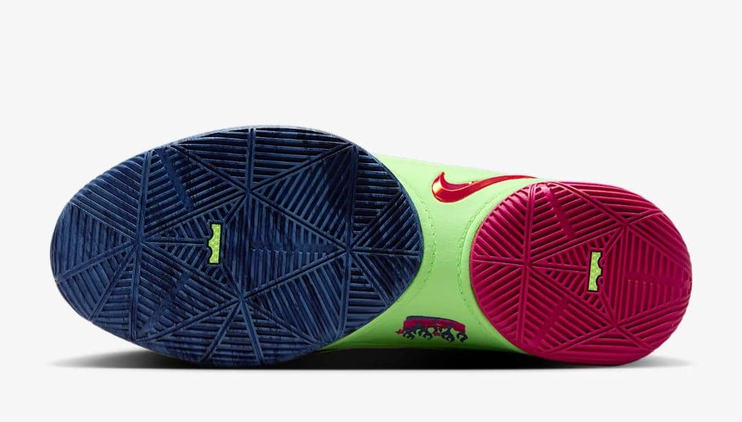 NIKEレブロン22 EP バスケシューズ ネオンカラー新品未使用箱付き26cm