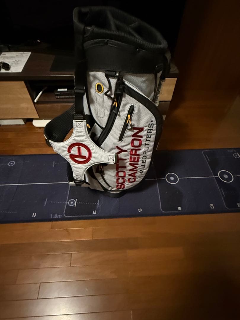 本物　サークルT キャディーバック、メンバー限定アイアン、パターカバー等