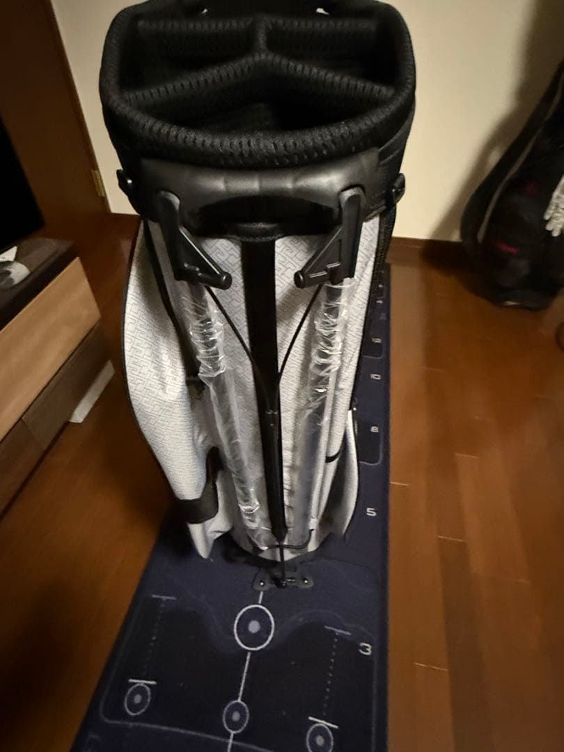 本物　サークルT キャディーバック、メンバー限定アイアン、パターカバー等