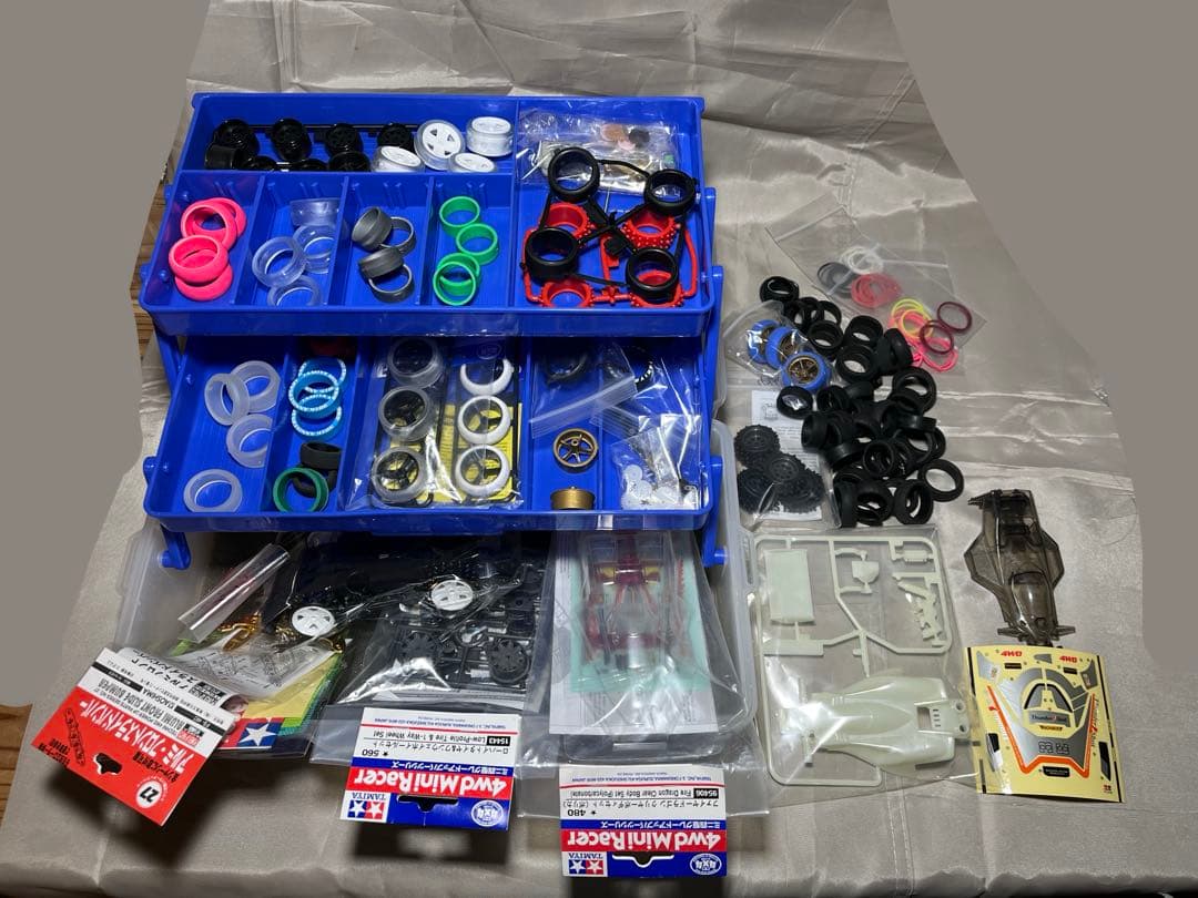 ミニ四駆 引退出品 レーサーズボックス タイヤ ボディ レアパーツ まとめ売り