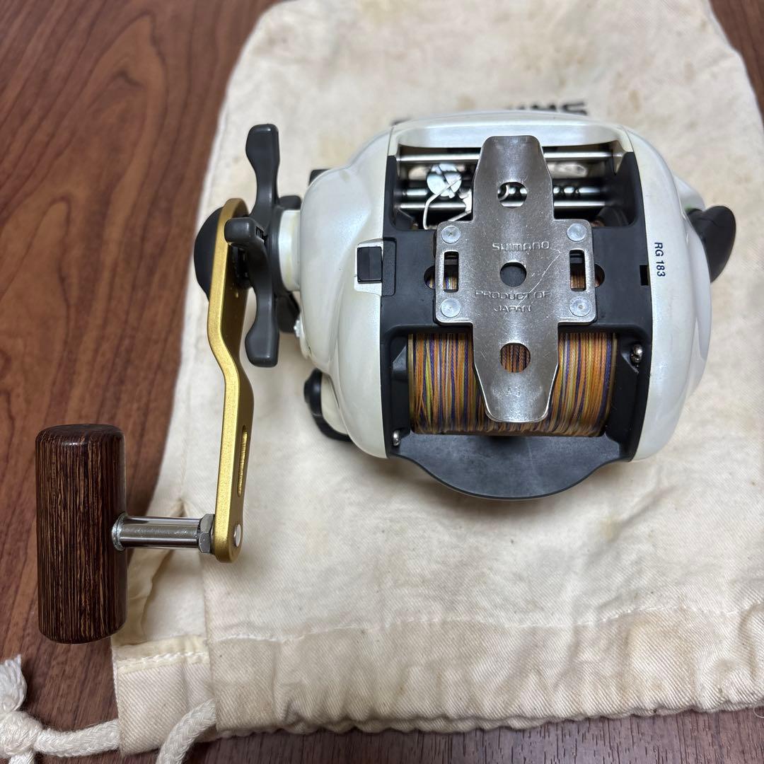 リール SHIMANO 3000R