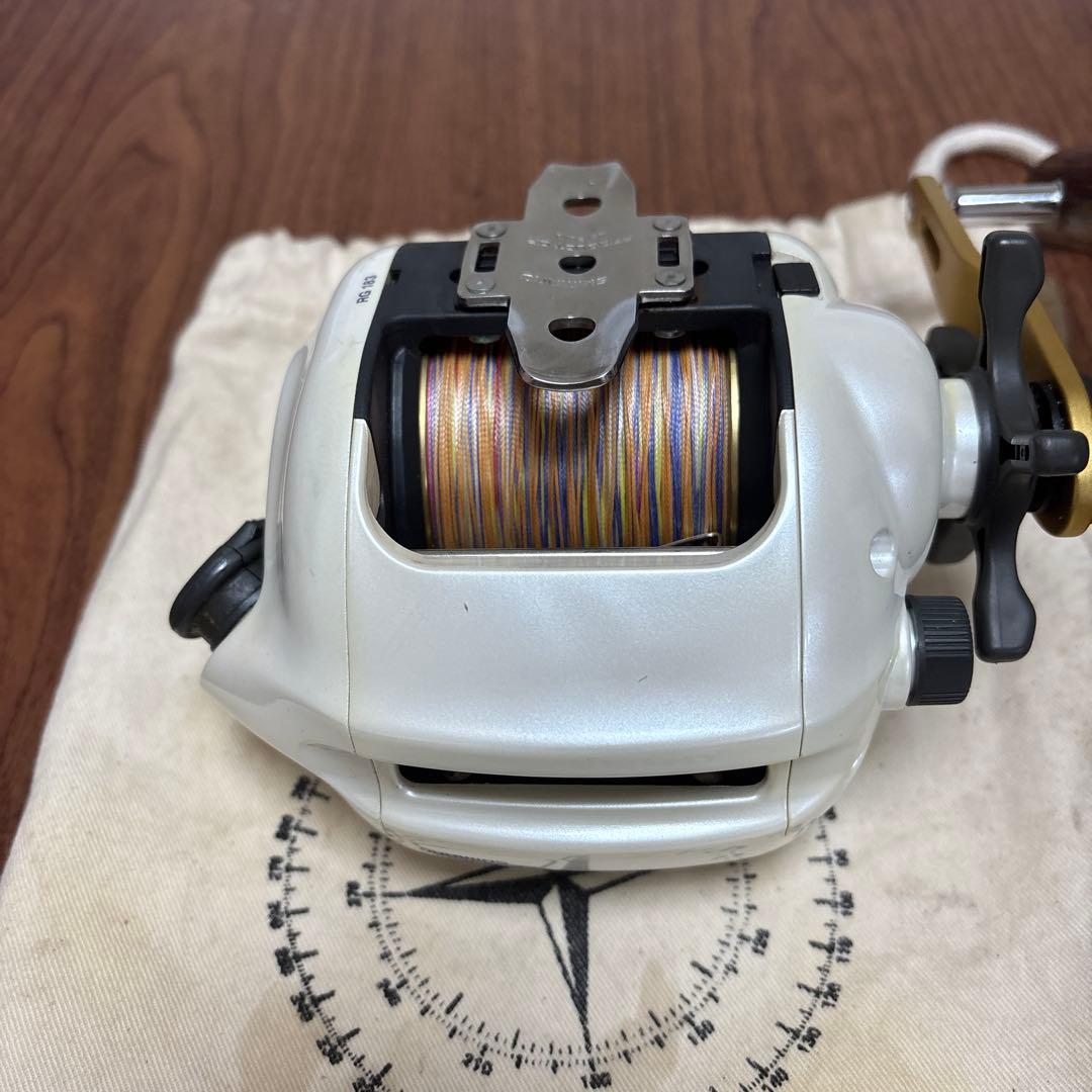 リール SHIMANO 3000R