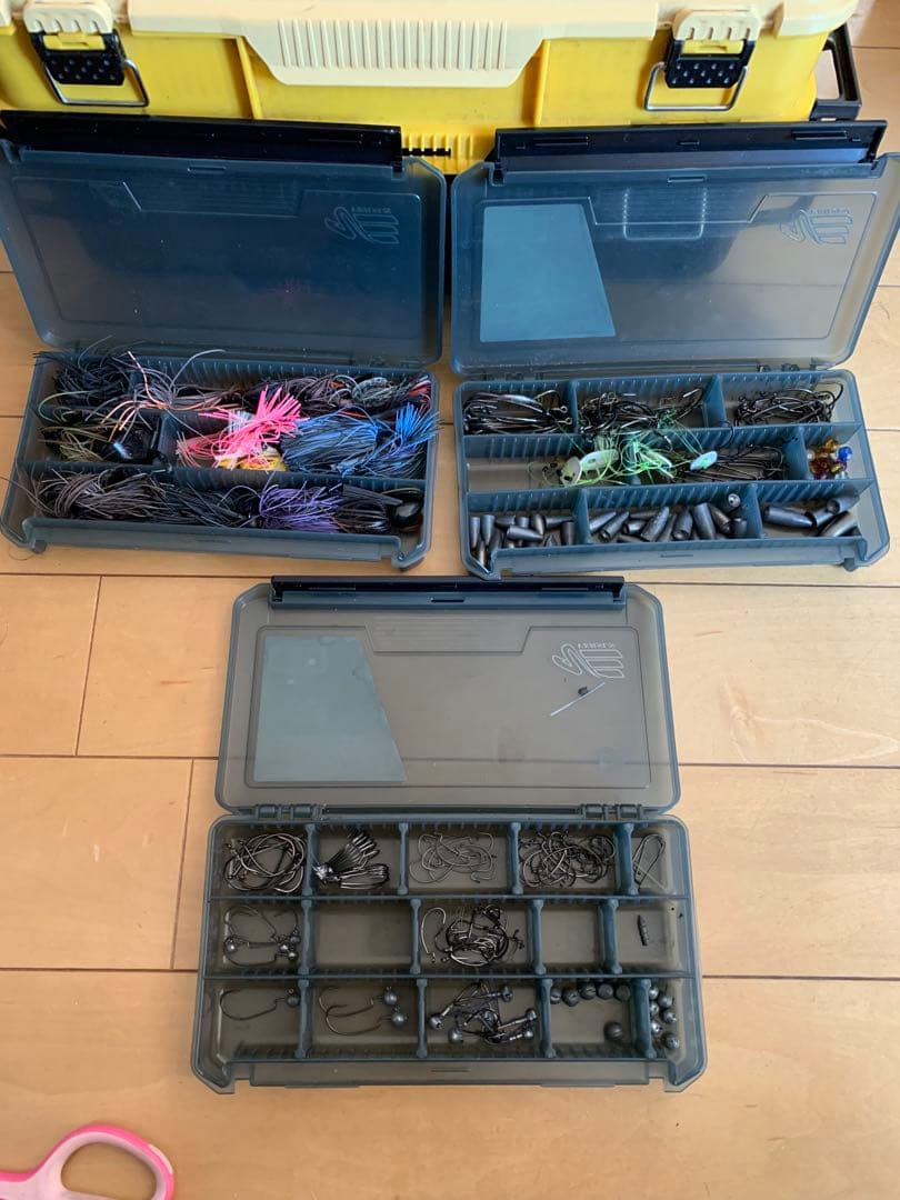 ブラックバス　ルアーセット　バーサスBOX付き