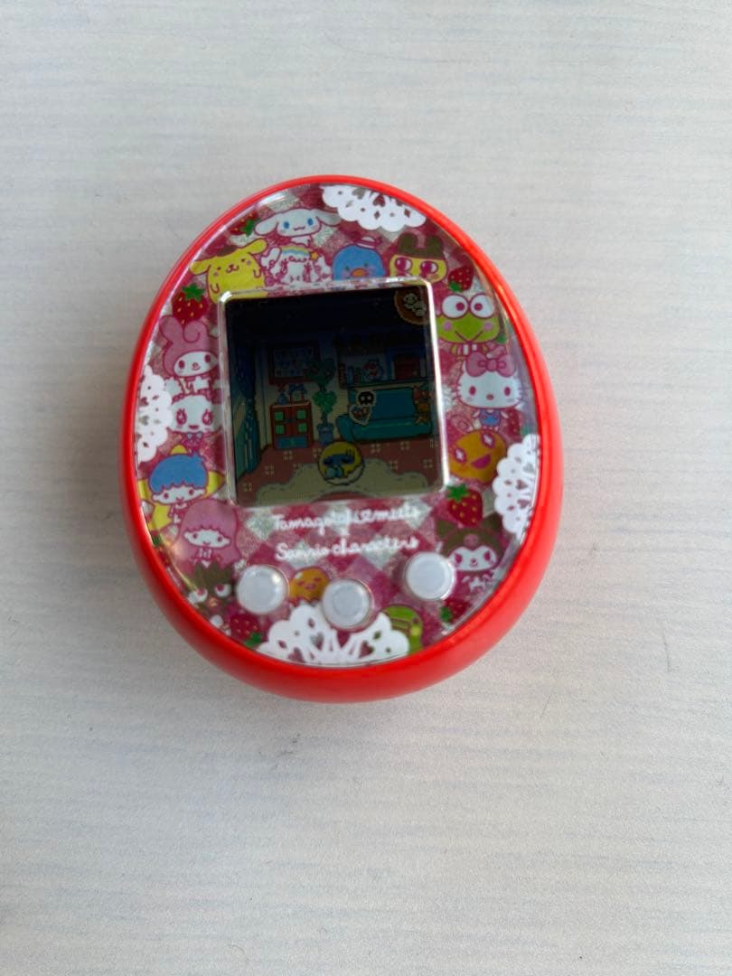 たまごっちmeets Sanrio characters 赤