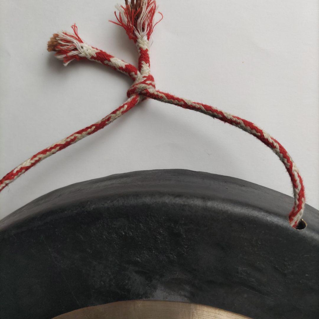 銅鑼 ドラ 直径27.8cm 重さ1070g バチ付き