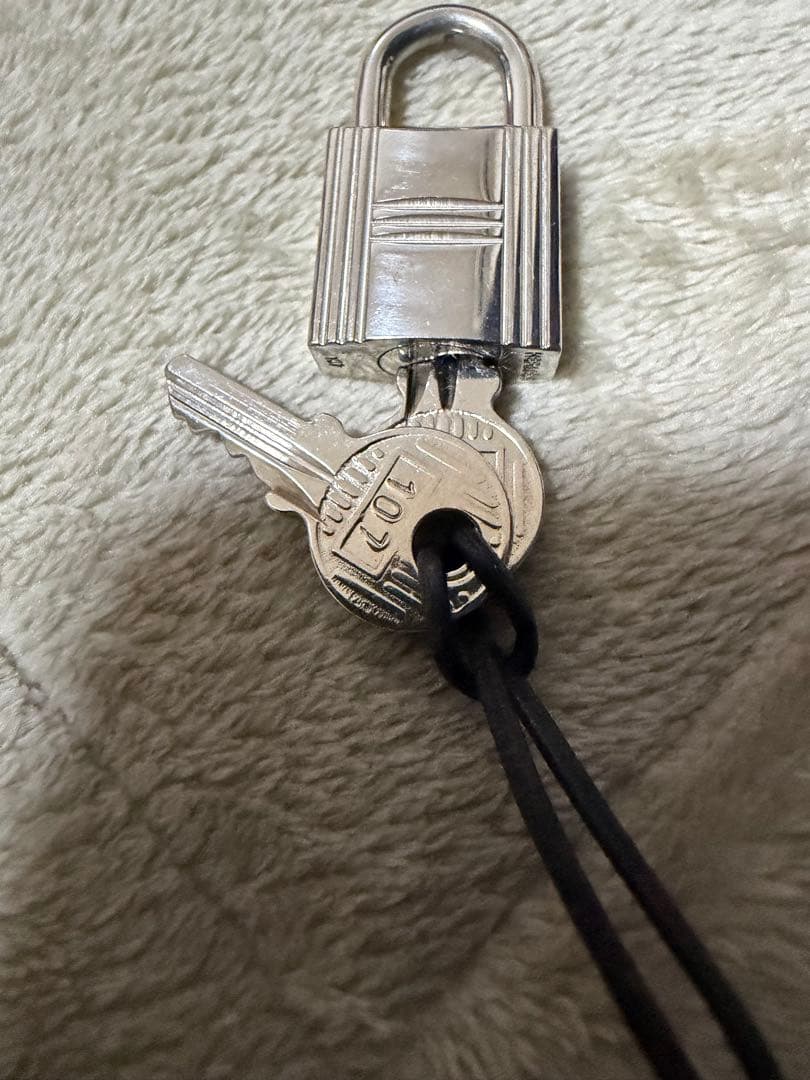 エルメス シルバー　カデナ　南京錠　パドロック　鍵　キー