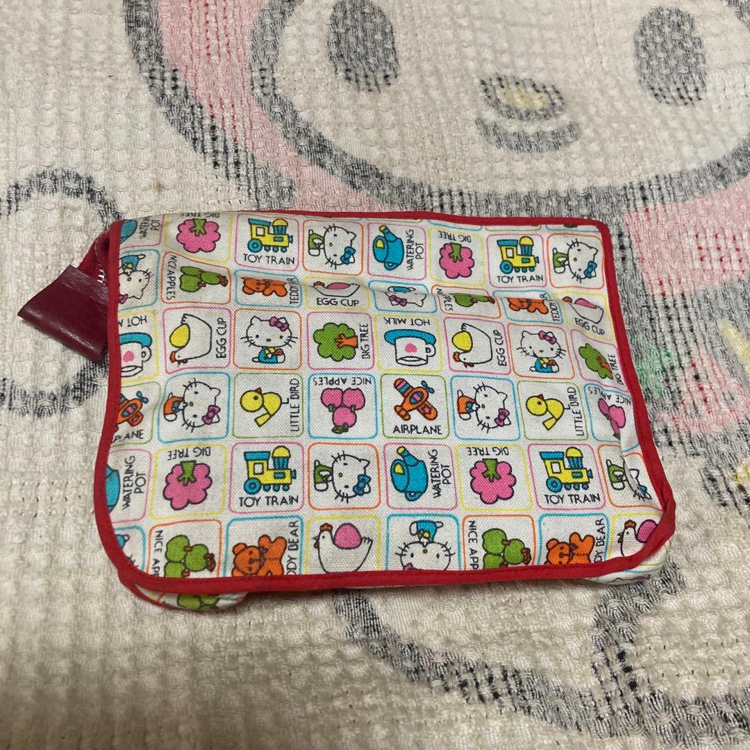 サンリオ　昭和レトロ　ハローキティ1976 弁当袋2こ＆ポーチ1こ　バラ売不可