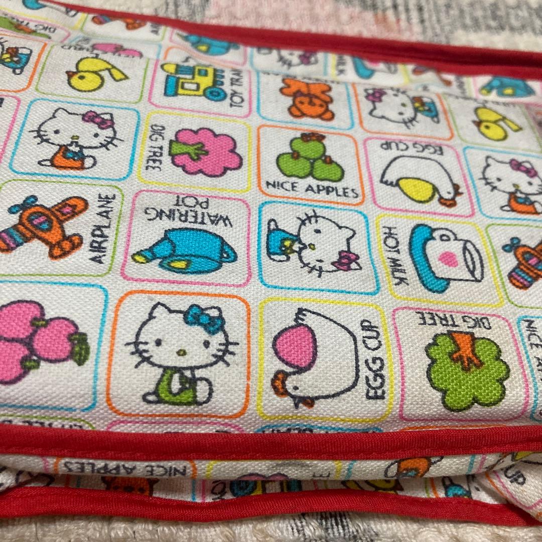サンリオ　昭和レトロ　ハローキティ1976 弁当袋2こ＆ポーチ1こ　バラ売不可
