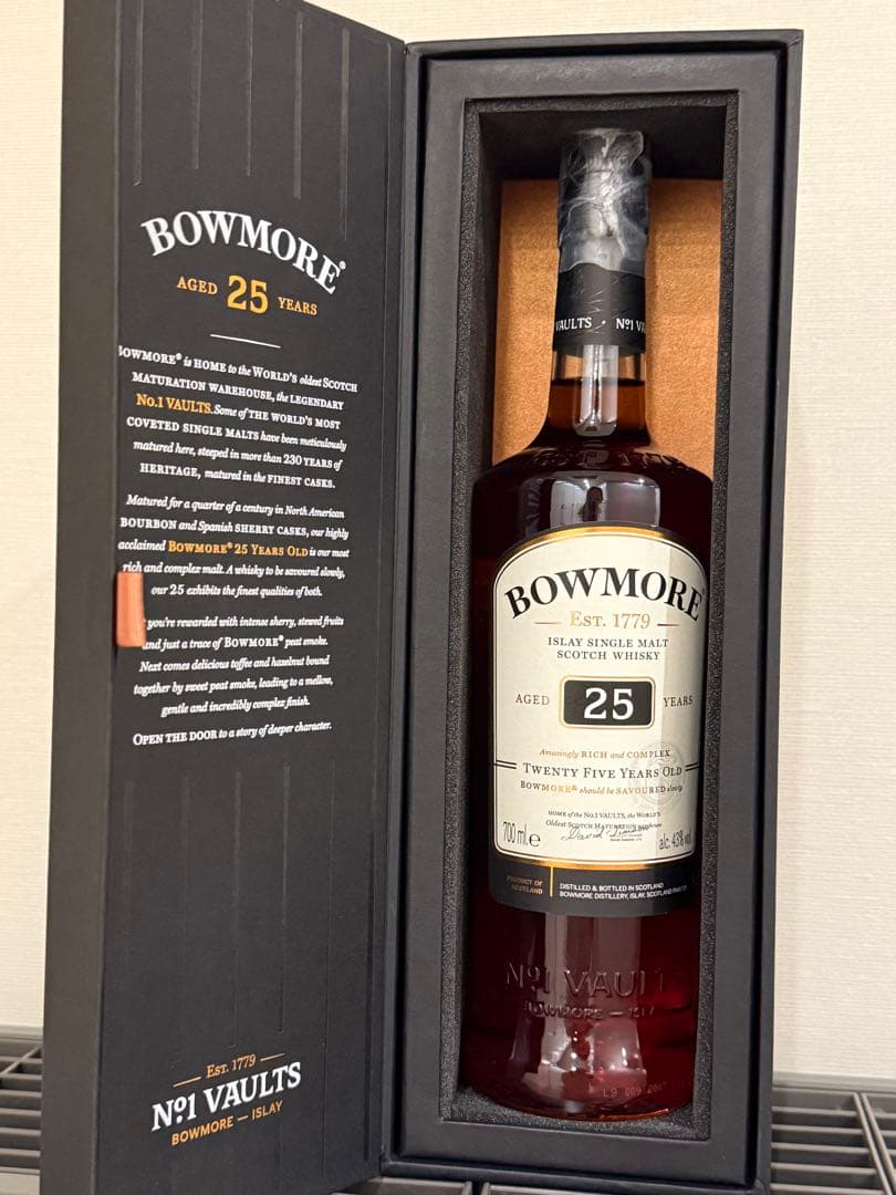 ボウモア 25年 シングルモルト 700ml 43％ 箱あり完売品 週末お値下げ